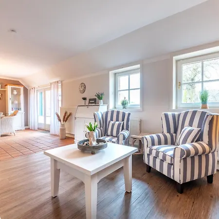 - Herrenhof Nr 7 Leevhues Appartement *
